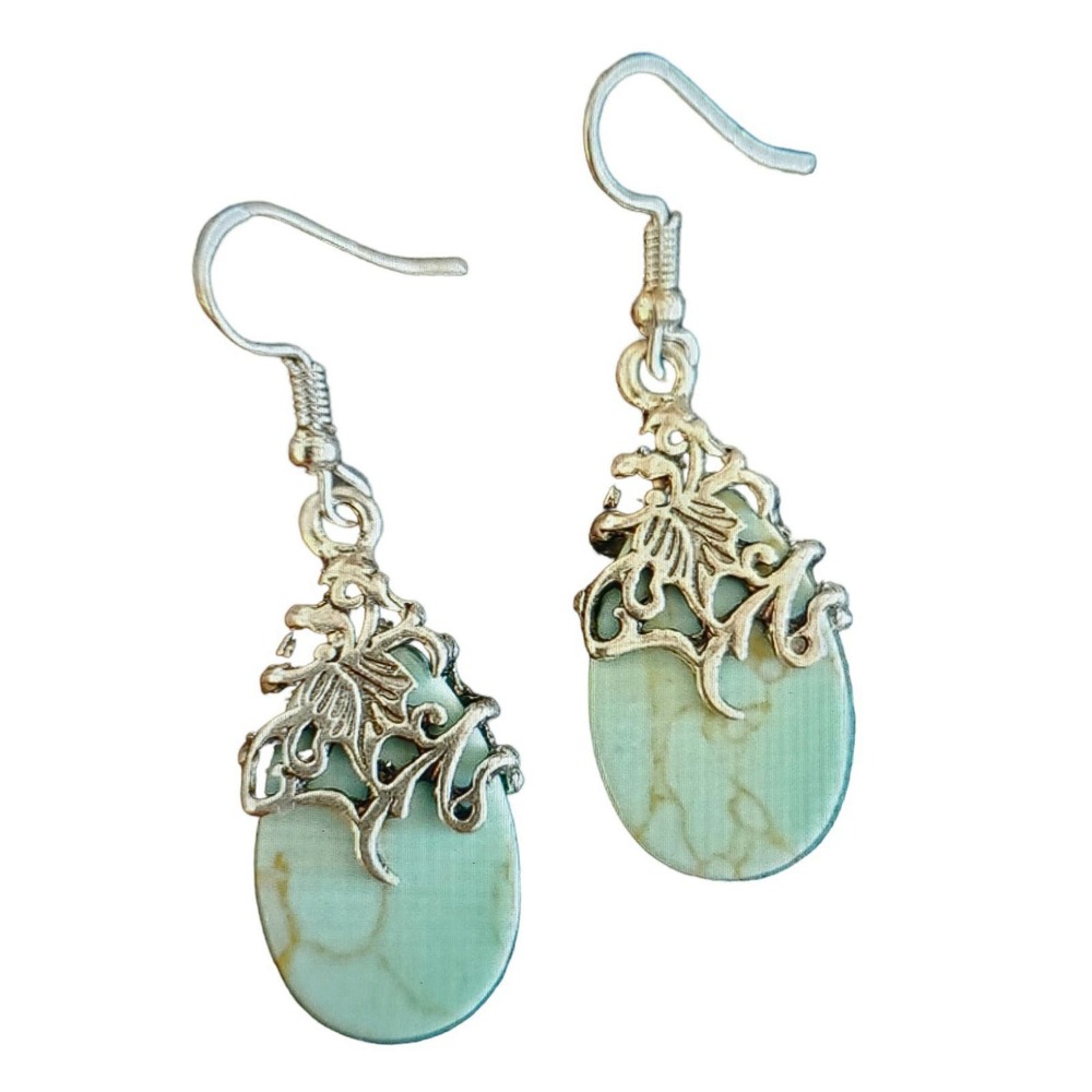 3/15 NWT Floral Vine Simulated Turquoise Teardrop earrings
